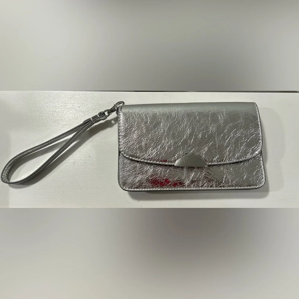 Talbots NWOT Crinkle Metallic Leather‎ Wristlet